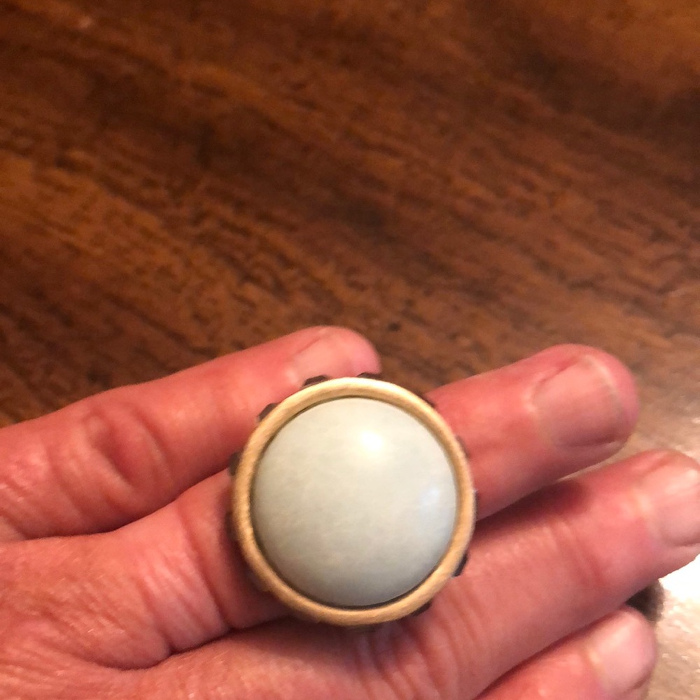 Lia Sophia ring sz 6